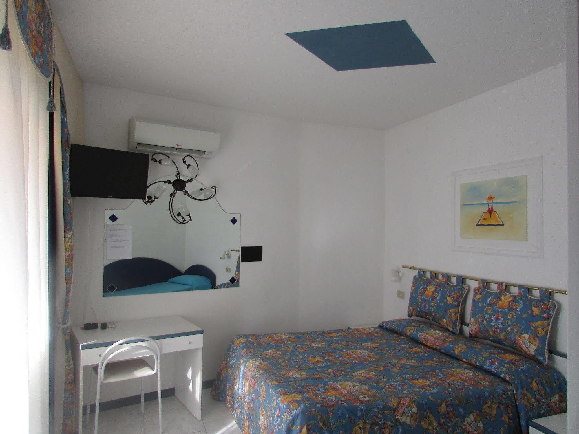 Hotel Manila Lido di Jesolo Dış mekan fotoğraf